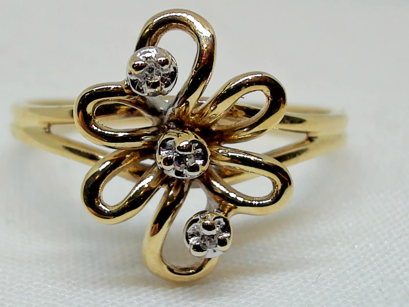 Flower Floral Cocktail Ring Crystal Costume Jewelry Multi-color Repro VTG Design